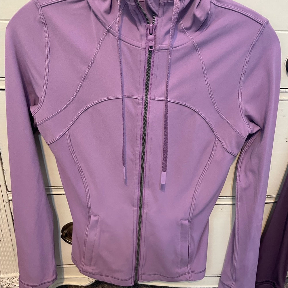 Like New Lululemon Hooded Define Jacket- Luon -Wisteria Purple- Size 4